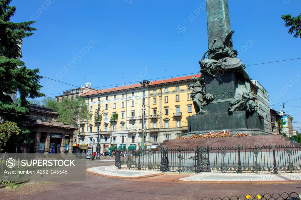 Italy, Lombardy, Milan, obelisk in Piazza Cinque Giornate