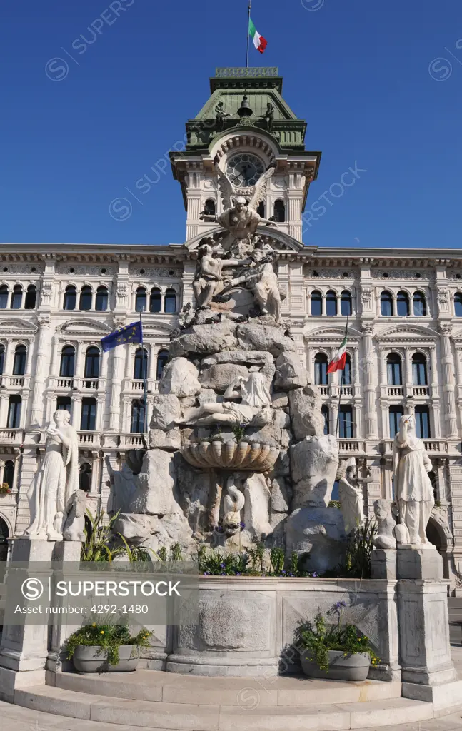Italy, Friuli Venezia Giulia, Trieste, Unità d'Italia Square, the City Hall and the 4 continents statue