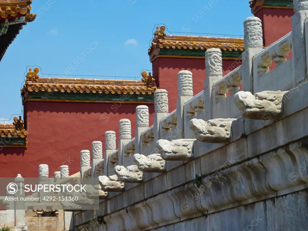 China, Beijing, the Forbidden City, gargoyles at Taihe Dian (Supreme Harmony Hall)