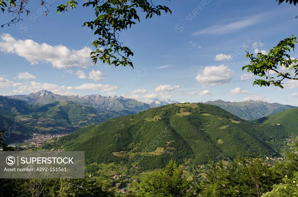 Prealpi Bergamasche, Riserva Naturale Oasi Wwf di Valpredina, la val del Lujo, Monte Altino e la Val Seriana visti dal Monte Misma