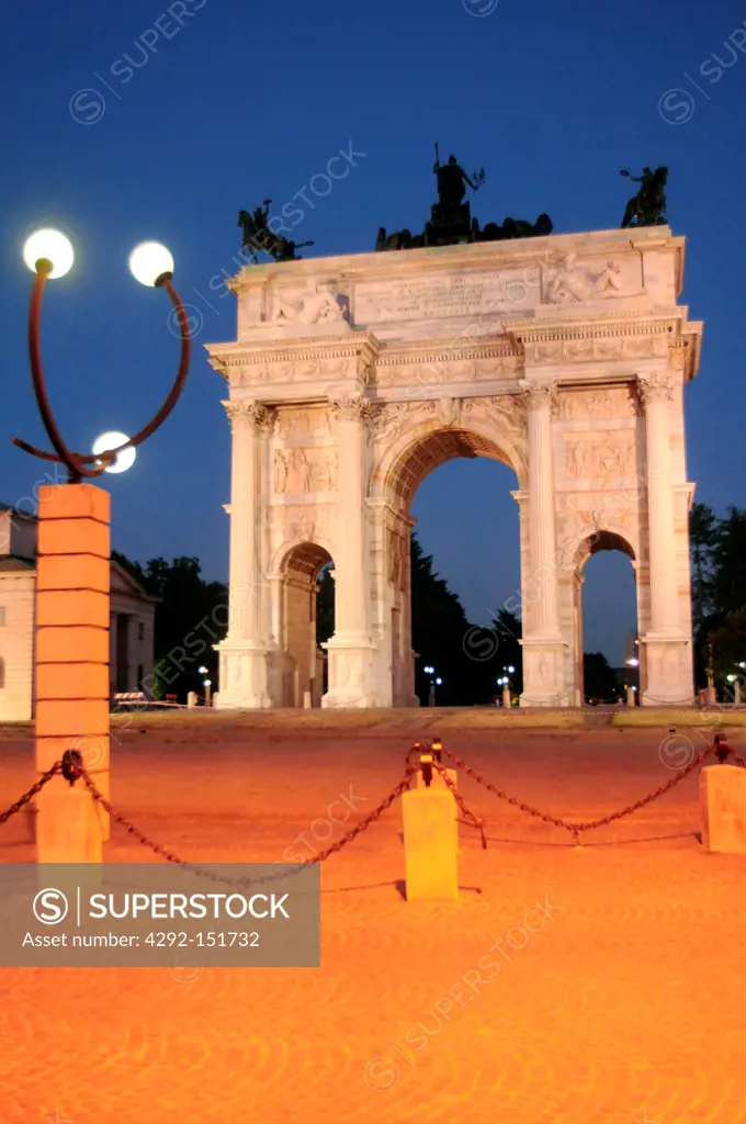 Italy, Lombardy, Milan. Arco della Pace