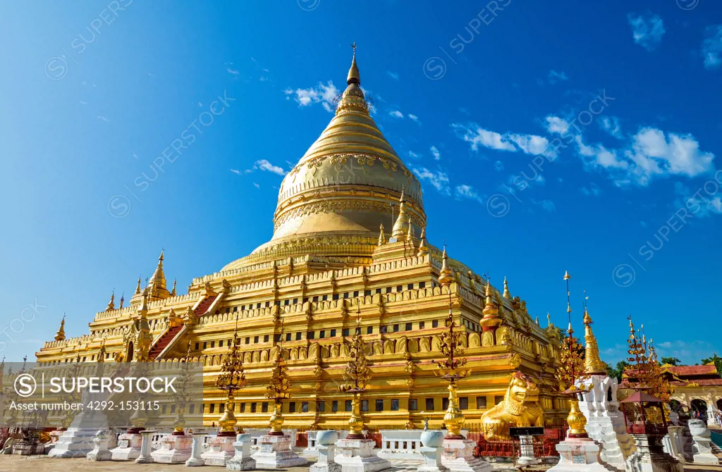 Myanmar, Bagan, the main pagoda of the Kuthodaw temple.