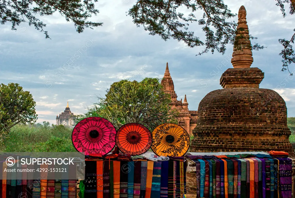 Myanmar, Bagan, a little market for tourists in the plain with thousand of 880-year old temple ruins.