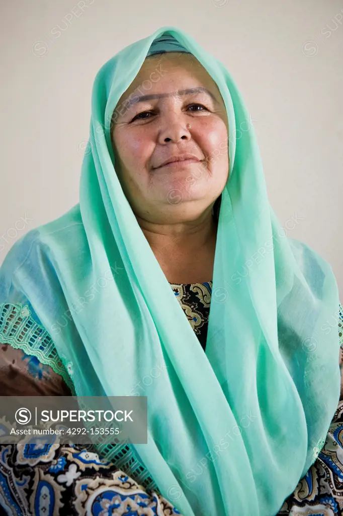 Uzbekistan, Kokand, Khudayarkhans palace, portrait woman