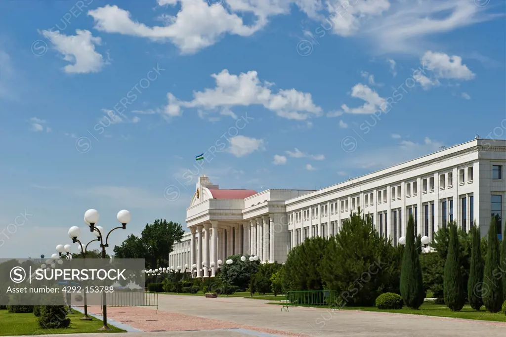 Uzbekistan, Tashkent, Administrative offices, Indipendence town square