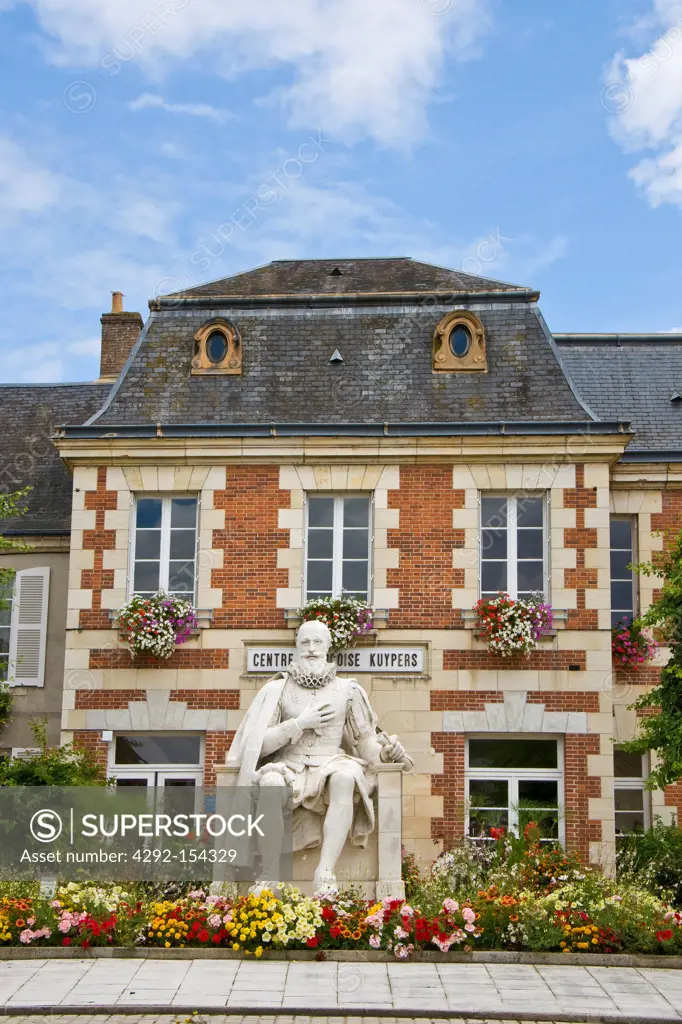 France, Loire valley, Sully sur Loire, Francoise Kuypers center