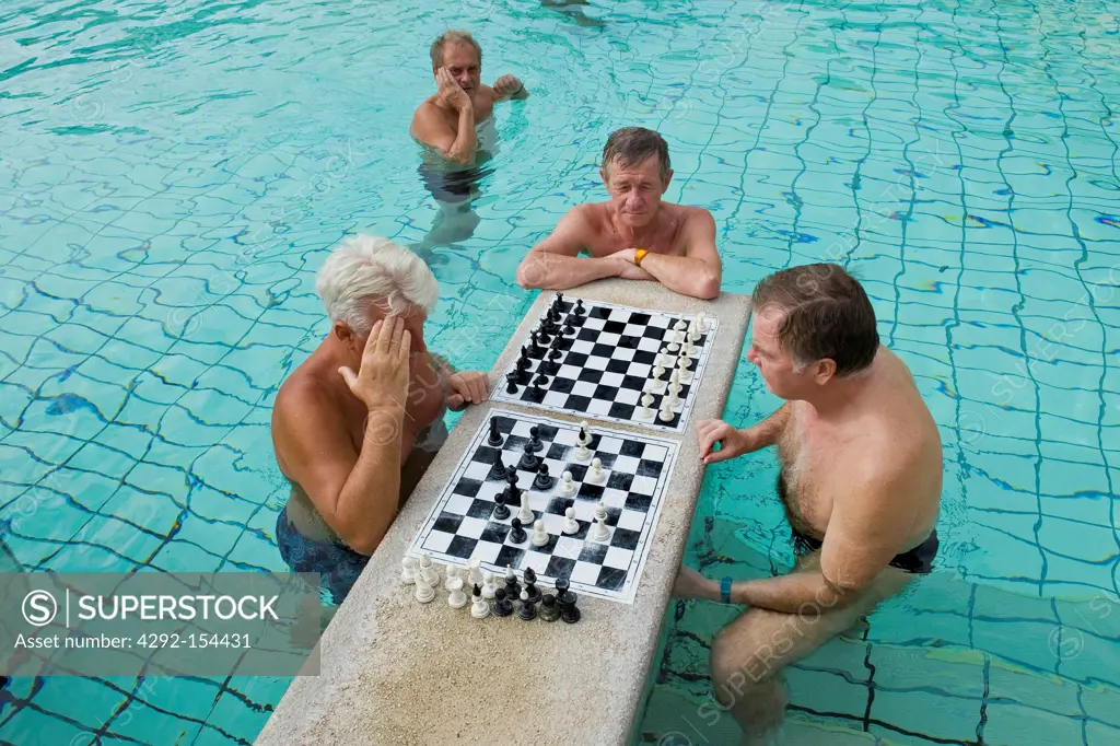 Hungary, Budapest, Széchenyi (Szechenyi) thermal Baths, Chess players
