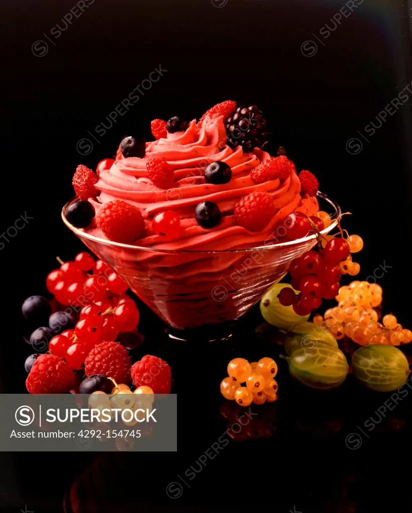 Strawberries and raspberries ice cream
