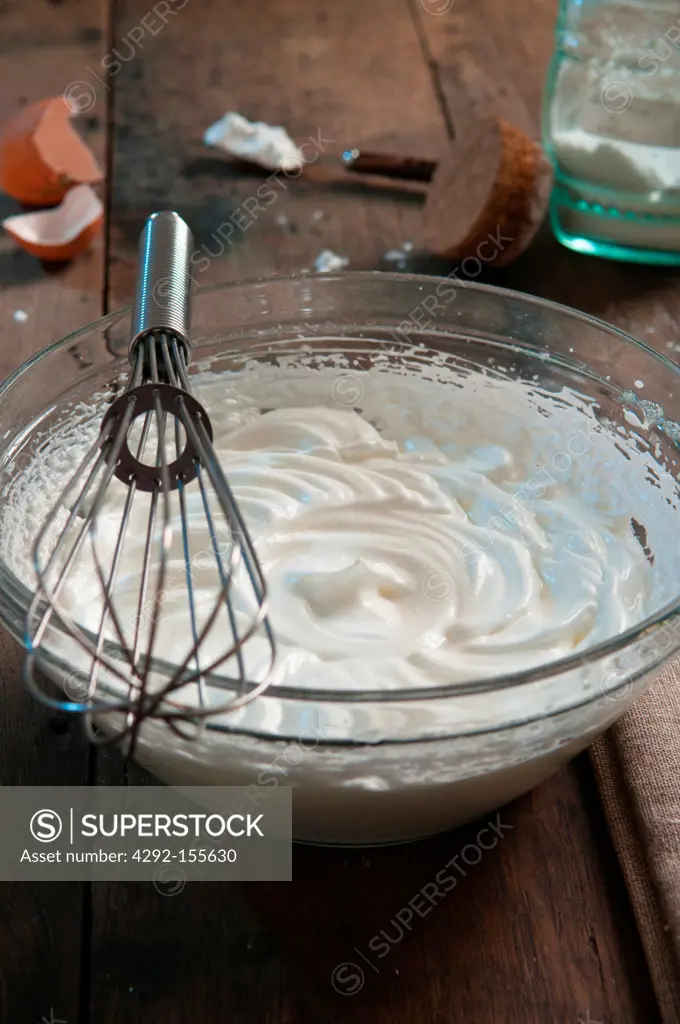 beat the egg whites and the powdered until stiff