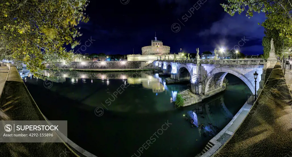 Italy, Lazio, Rome, Sant'Angelo Bridge at dusk