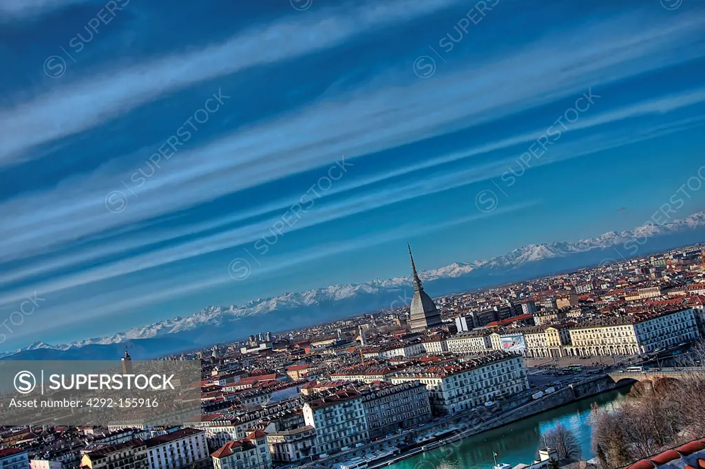 Italy, Piedmont, Turin, landscape with city center