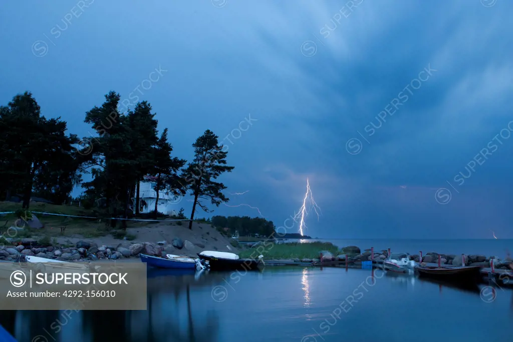 Lightning over the sea in Ksmu
