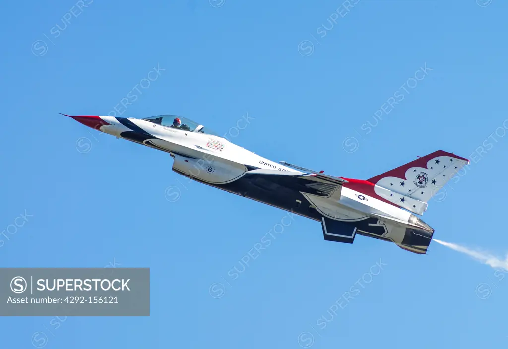 Thunderbirds' Lockheed F16.