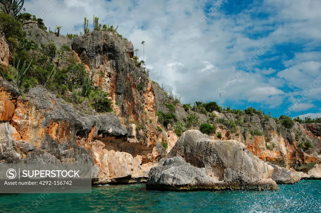 Dominican Republic, national Park de Jaragua, rocky coast close to Bahia des Aguilas