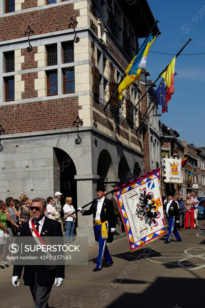 Belgium, Walloonia, Liege province, Visé, crossbowman parade