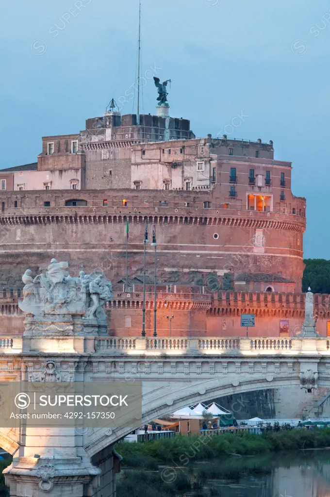 Italy, Lazio, Rome, Tevere River, the Papal Fortress of Castel Sant'Angelo seen from Vittorio Emanuele II Bridge