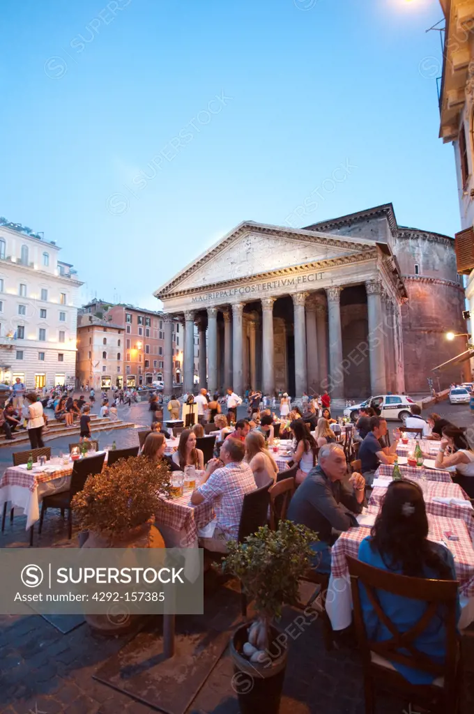 Italy, Lazio, Rome, Piazza della Rotonda Square, Restaurant background Pantheon