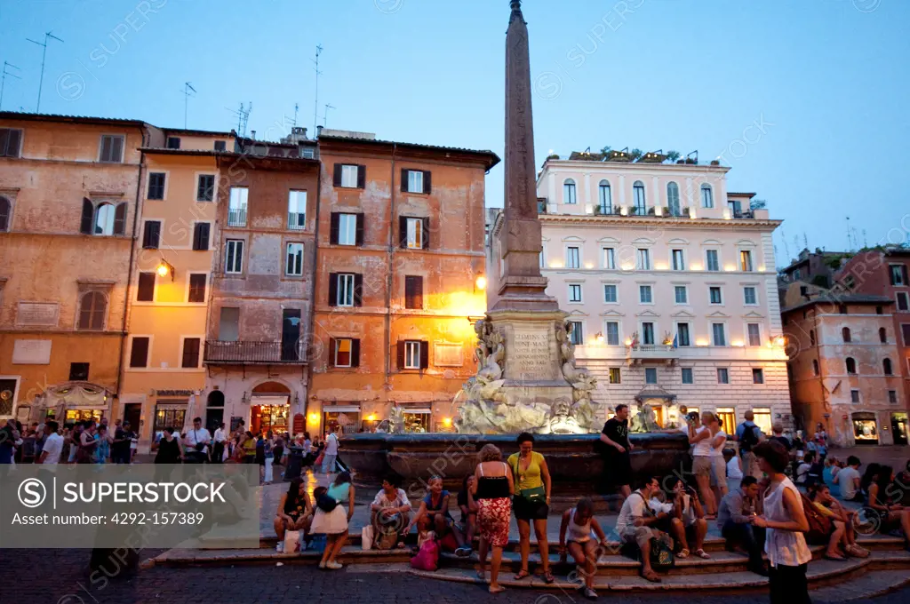 Italy, Lazio, Rome, Piazza della Rotonda Square, Fountain