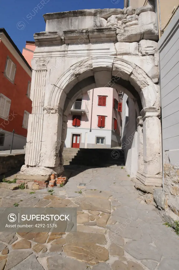 Italy, Friuli Venezia Giulia, Trieste, Arco di Riccardo, Roman Arche