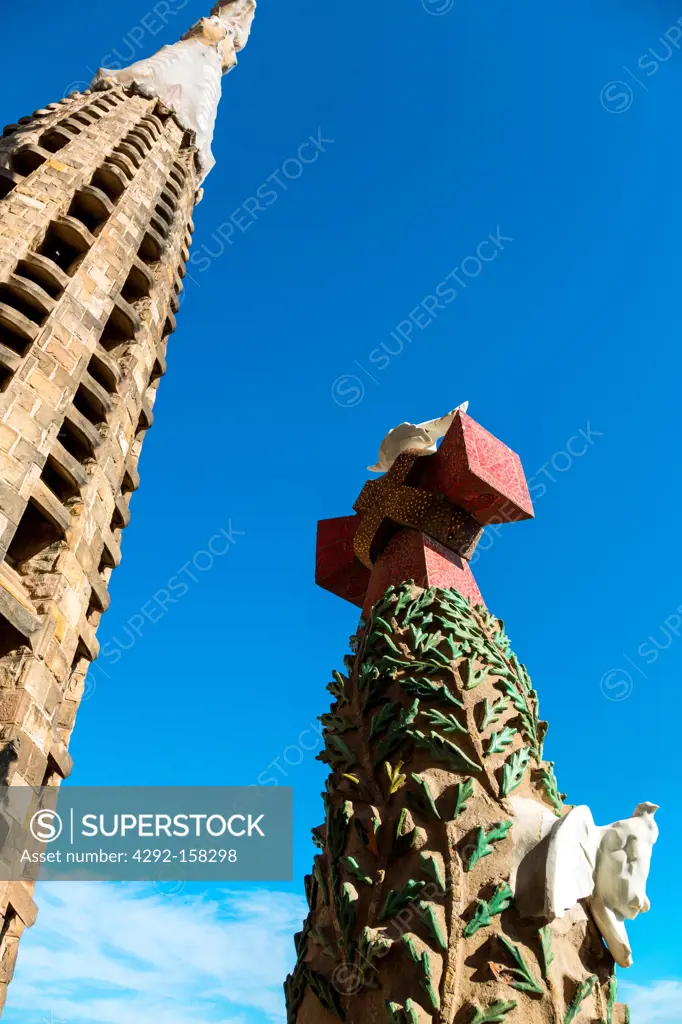 Spain, Barcelona, detail of the towers of La Sagrada Familia designed by architect Antoni Gaudí¬ i Cornet.