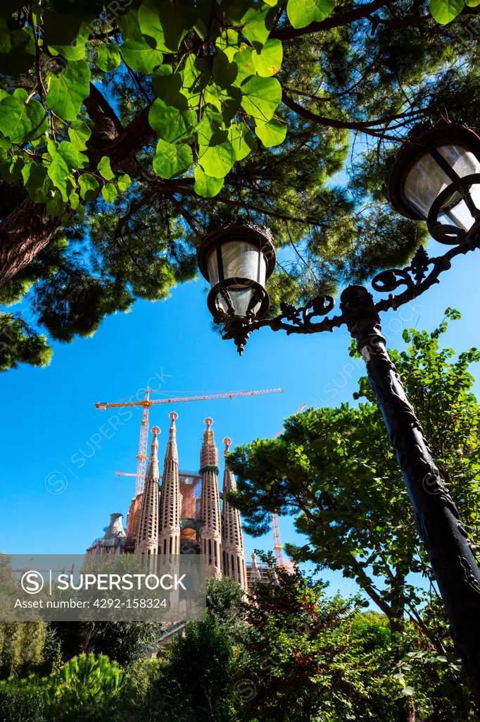 Spain, Barcelona, La Sagrada Familia designed by architect Antoni Gaudí¬ i Cornet.
