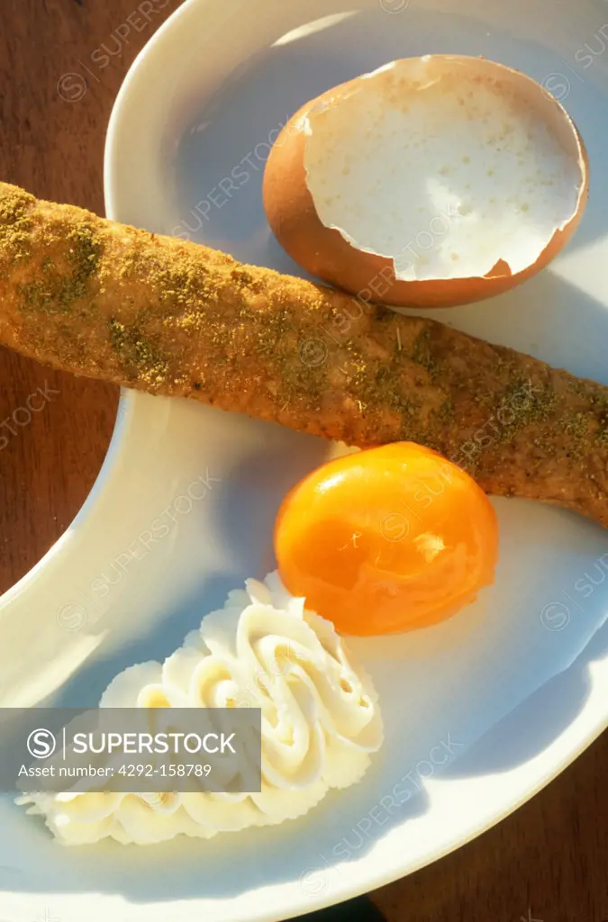 Fried Saras del fen cheese and fried egg