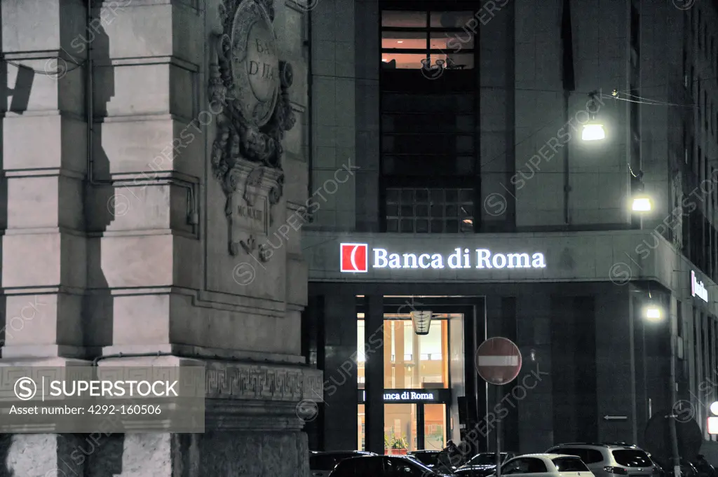 taly, Milan, Bank of Roma in Cordusio street