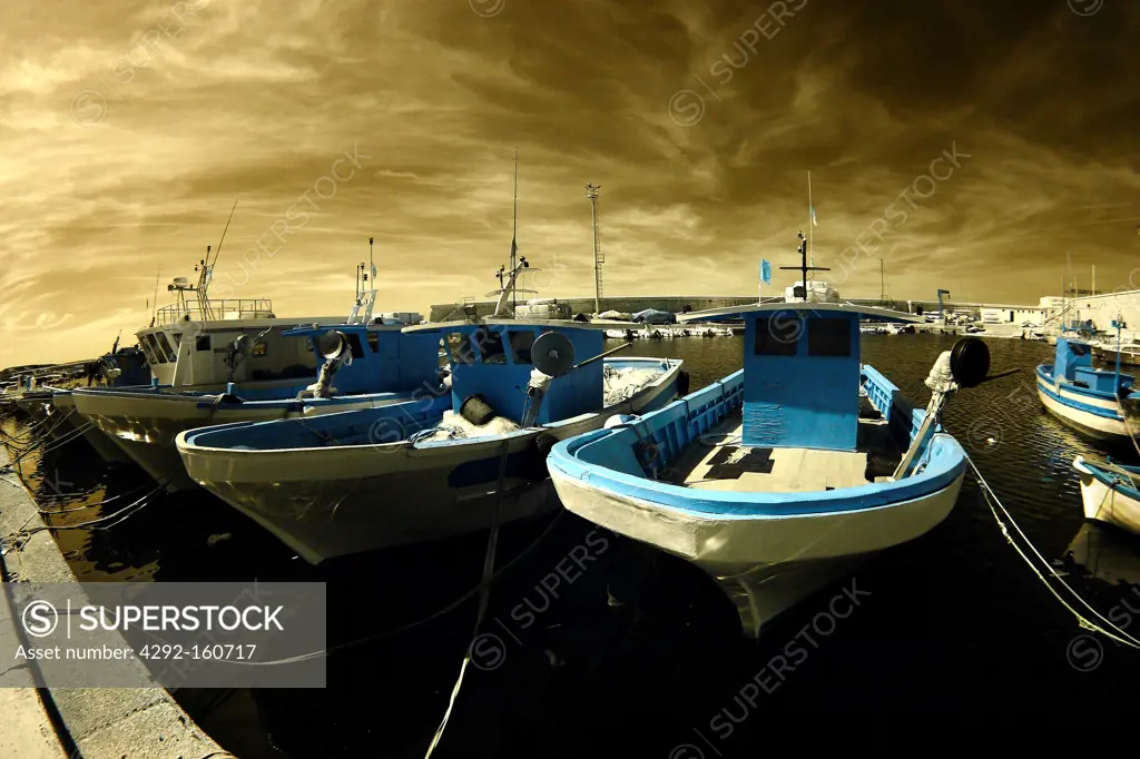 Fishing boat at tha dock - Otranto, Italia