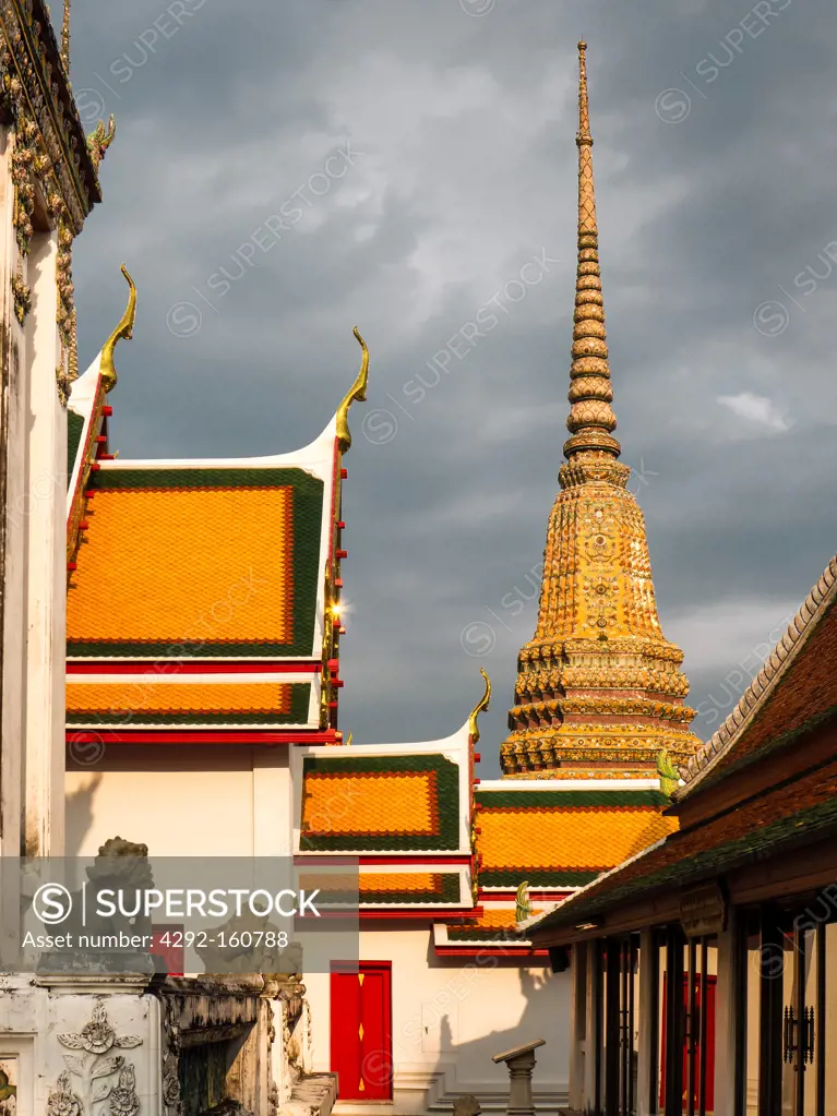 Prang, Wat Pho, Bangkok, Thailand.