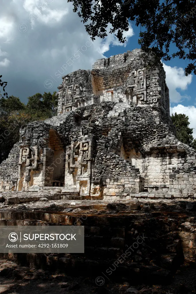 Mexico, Campeche State, Chicanna, archaeological mayan site, ruins, classic periods (years 300-800 A.D ) , structure XX, tallest building, Chac heads
