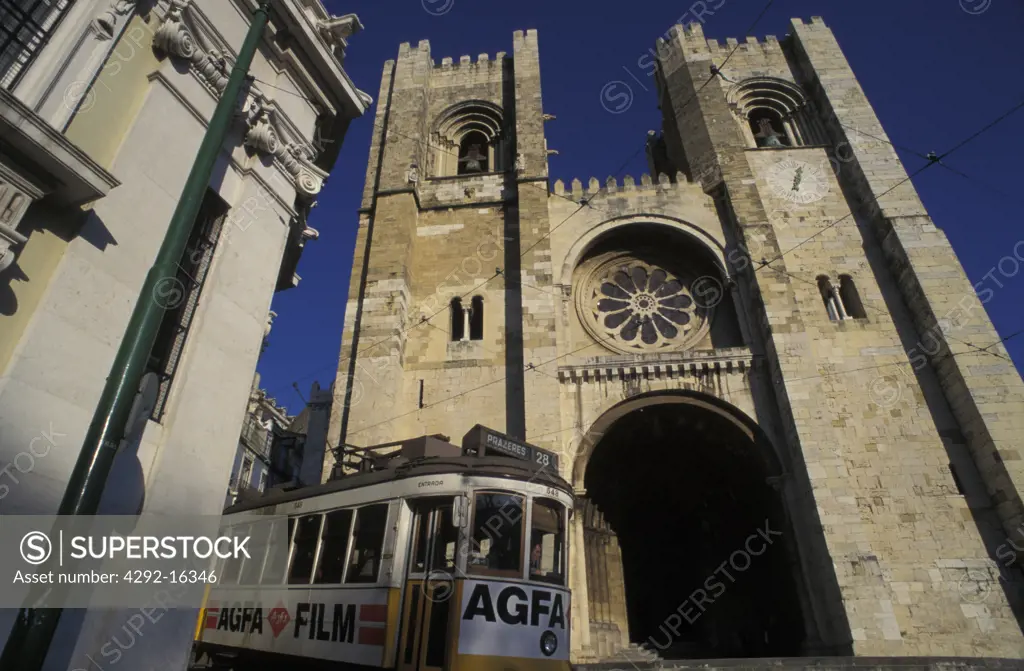 Portugal - Lisbon, Alfama. Se Cathedral