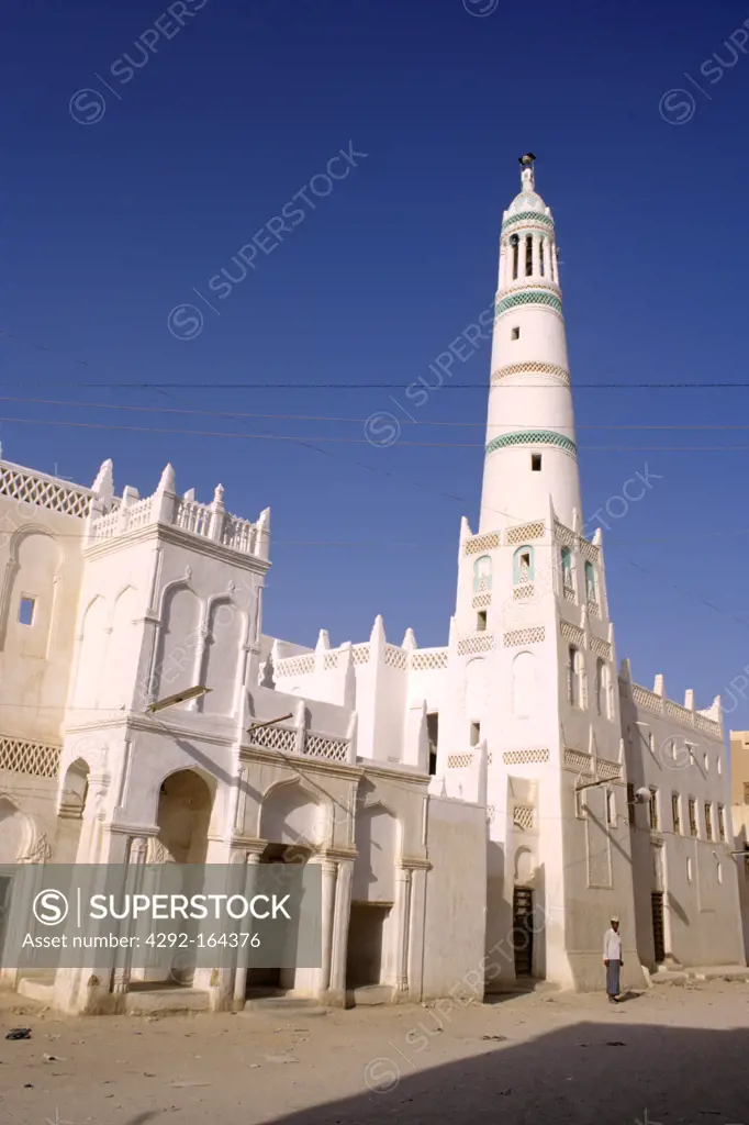 yemen, say'un, The minaret of the Haddad Mosque