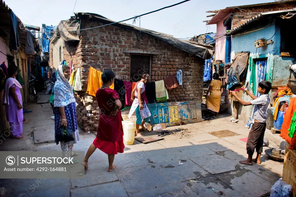 Daily life in the slum near Colaba, Mumbai, India