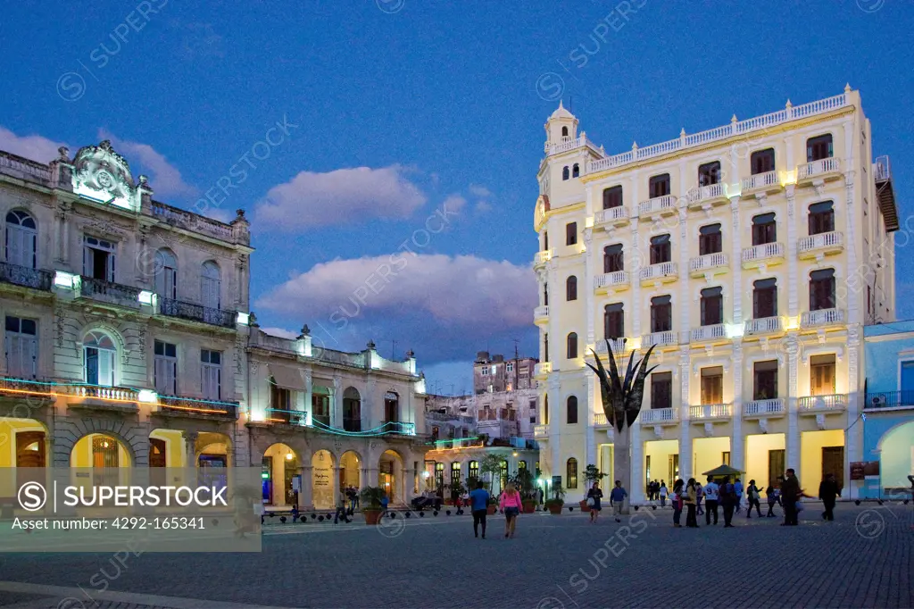 Cuba, Havana, plaza vieja