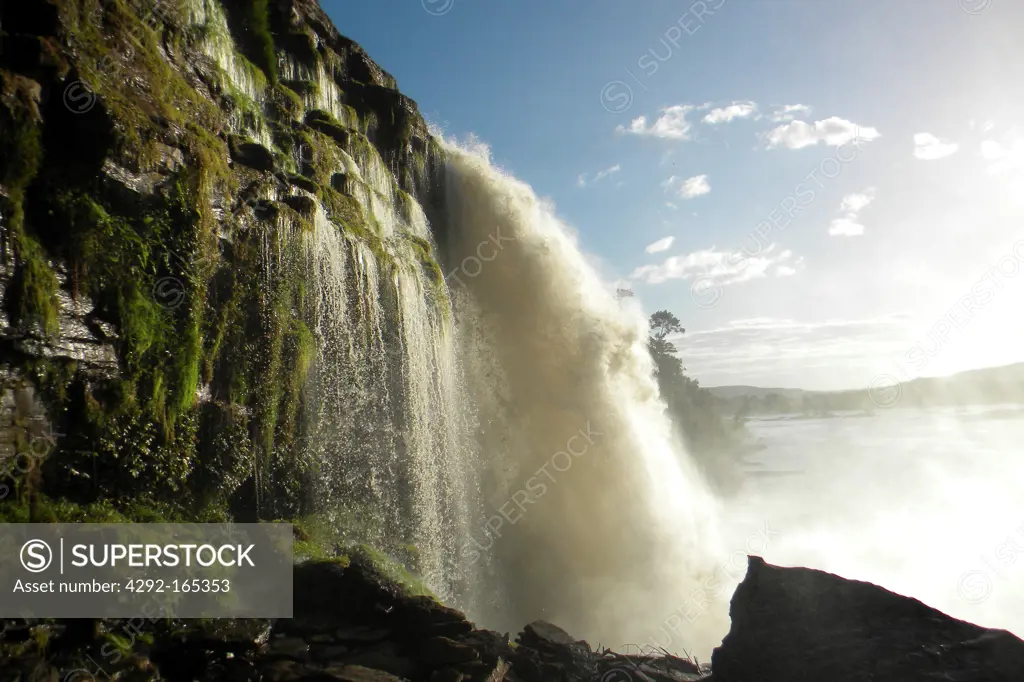 Venezuela, Canaima, Ucaima Hacha waterfall