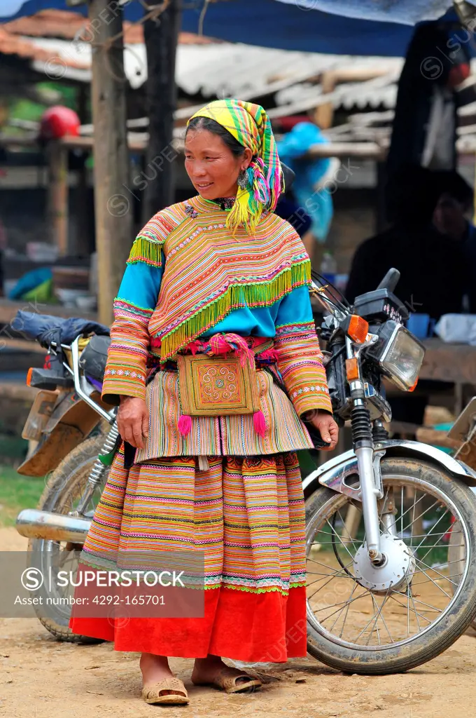 Vietnam, Bac Ha, Flower Hmong Woman, Bac Ha Market