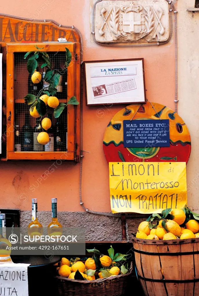 Italy, Liguria, Cinque Terre, a fruit shop