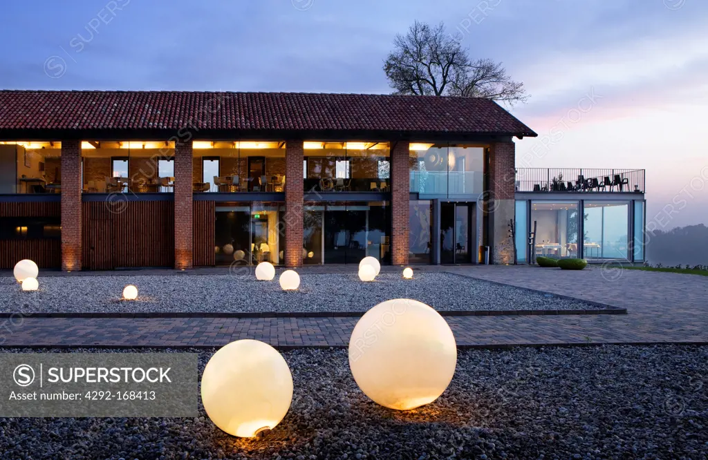 Italy, Piedmont, Langhe, Trezzo Tinella, Cascina Langa relais, the courtyard