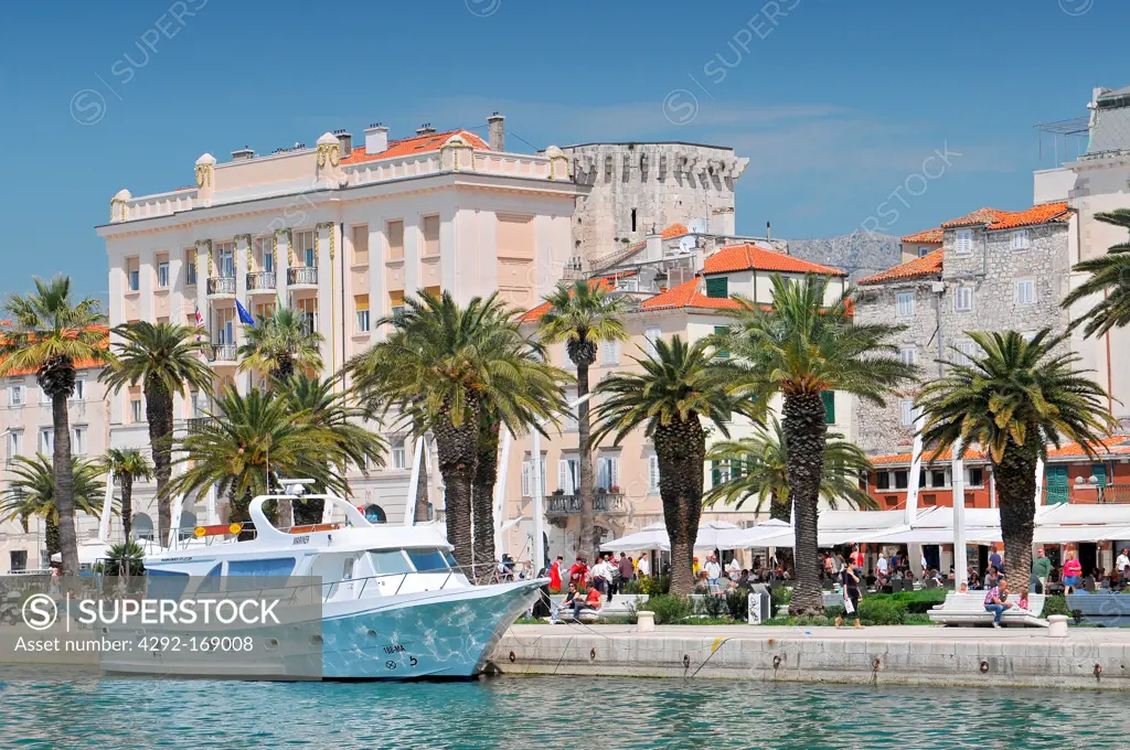 Croatia, Split, Riva Promenade, Split