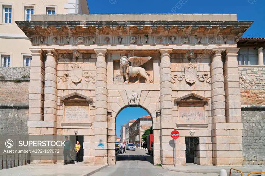 ""Croatia, Zadar, Zadar's """"Kopnena vrata"""" (Landward Gate) with the Lion of Saint Mark, a symbol of the Republic of Venice, above them.""