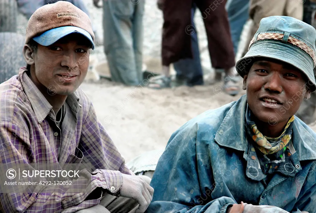India, Ladakh, Leh, road workers