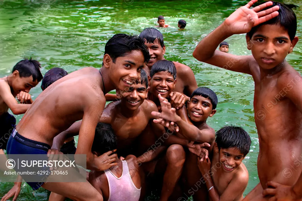 Asia, India, Indian boys bathing