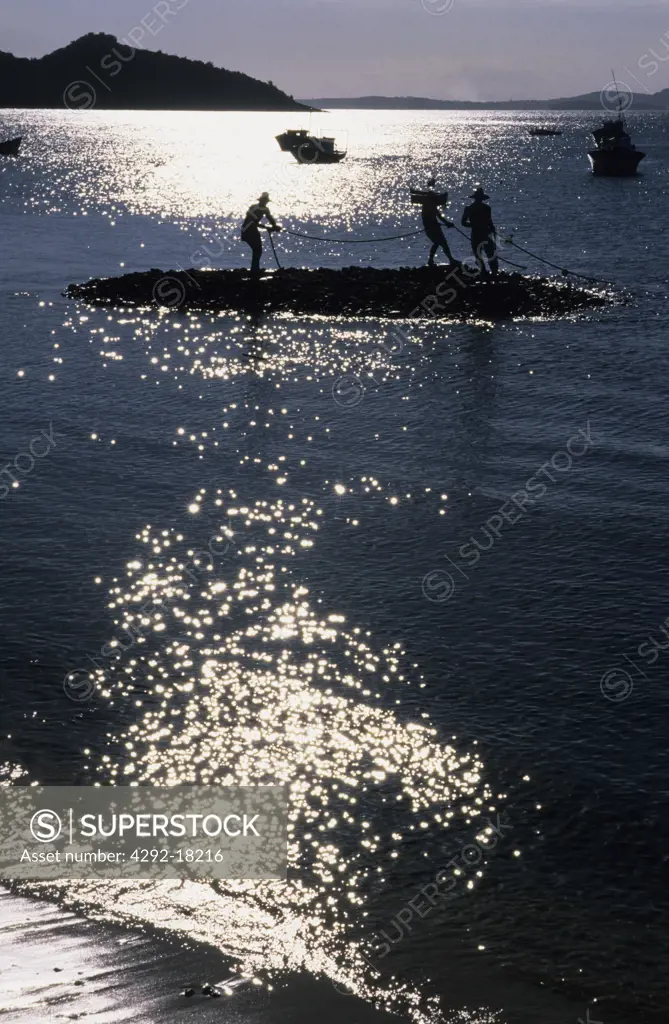 Brazil, Buzios: fishermen