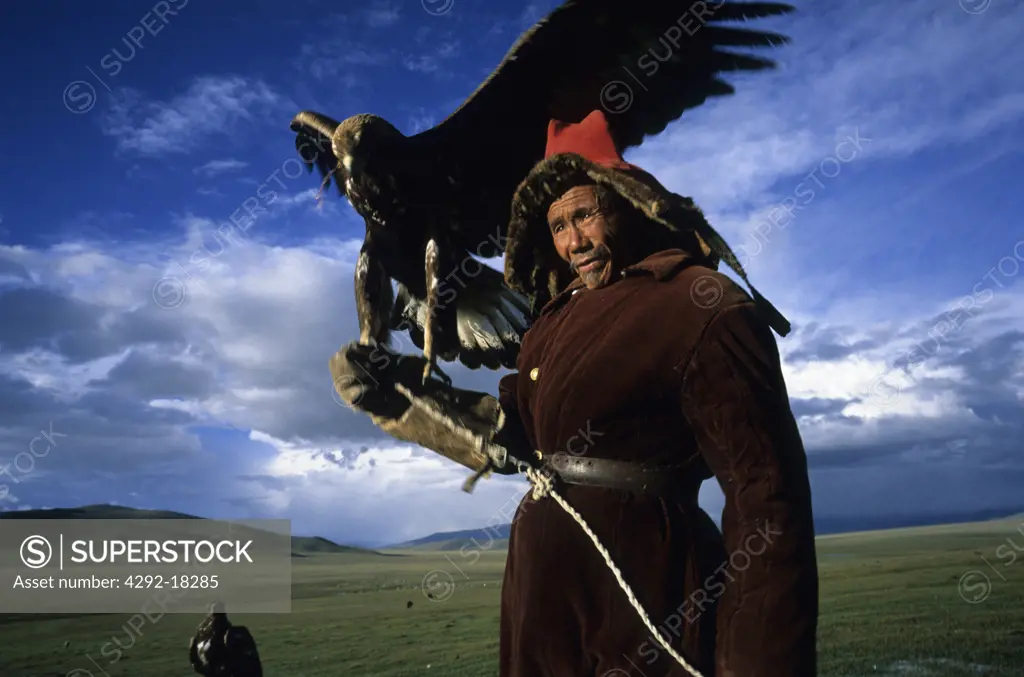 Mongolia, Altai Mt. Region. Kazak eagles hunter