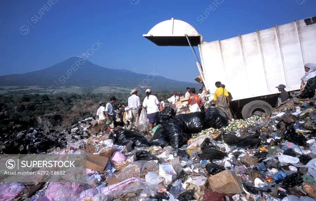 El Salvador, San Salvador, trash