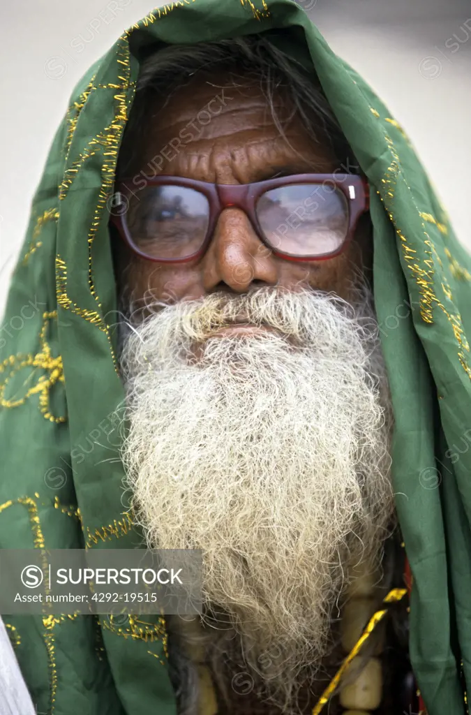 India, Lucknow, Old man