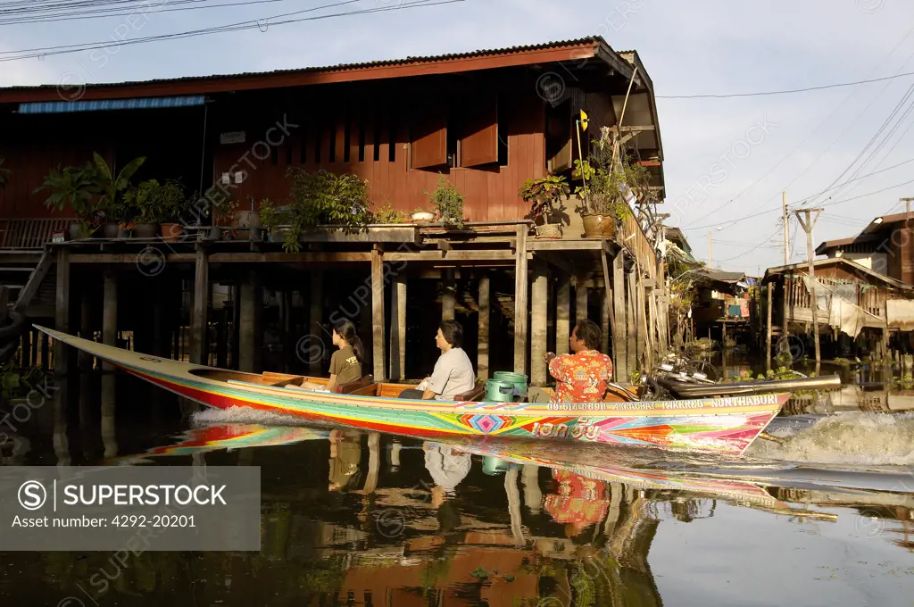 Thailand, Bangkok, boat speeding on the klongs
