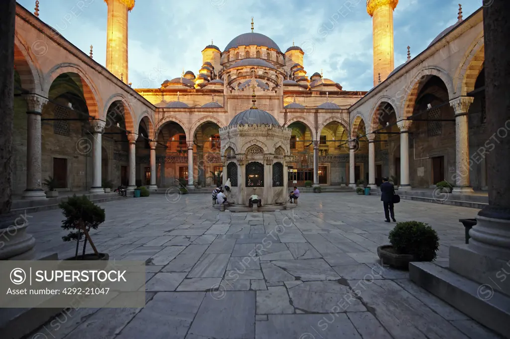 Turkey, Istambul, Mosque Yeni Cami