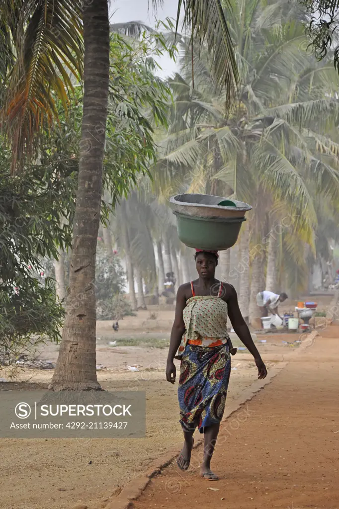 Togo, Lomè, life alongside the river