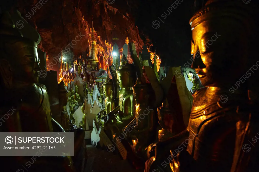 Myanmar, Burma, Shan state, Pindaya Grotto Buddhist Shrine